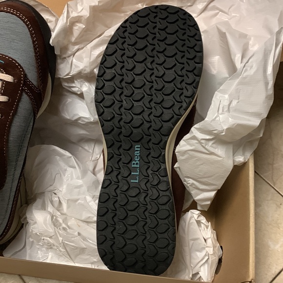 Size 8 brand new LL Bean sneakers - Picture 4 of 5